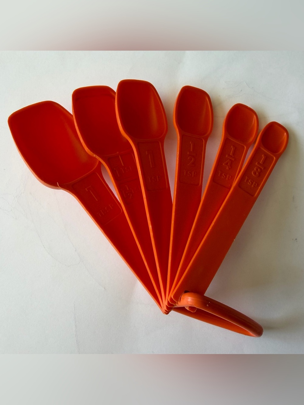Vintage Tupperware measuring spoons